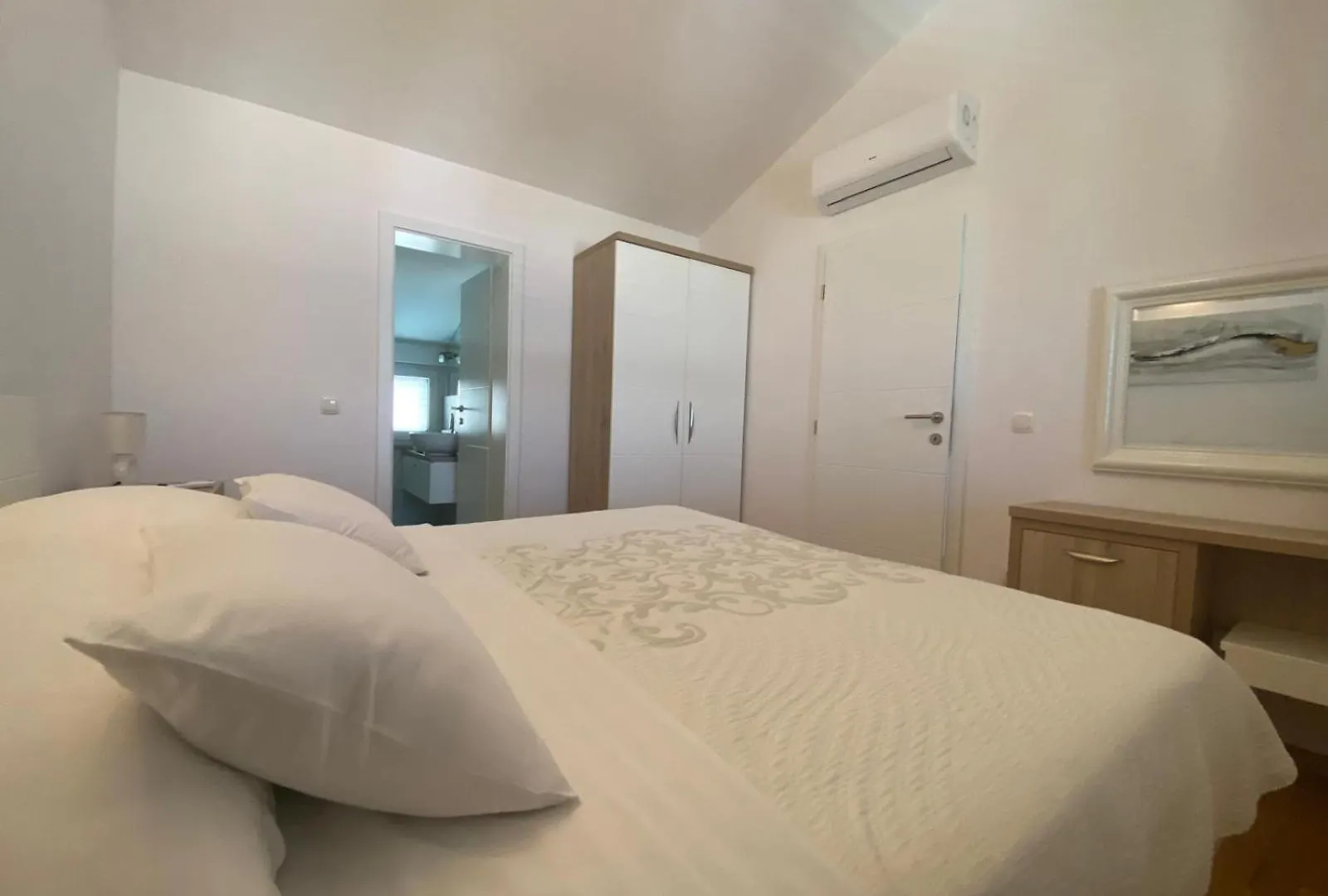 Mediterranean Villa With Pool, Beach, Panoramic View - By Traveler Tourist Agency Krk - Id 2509 Vinjerac