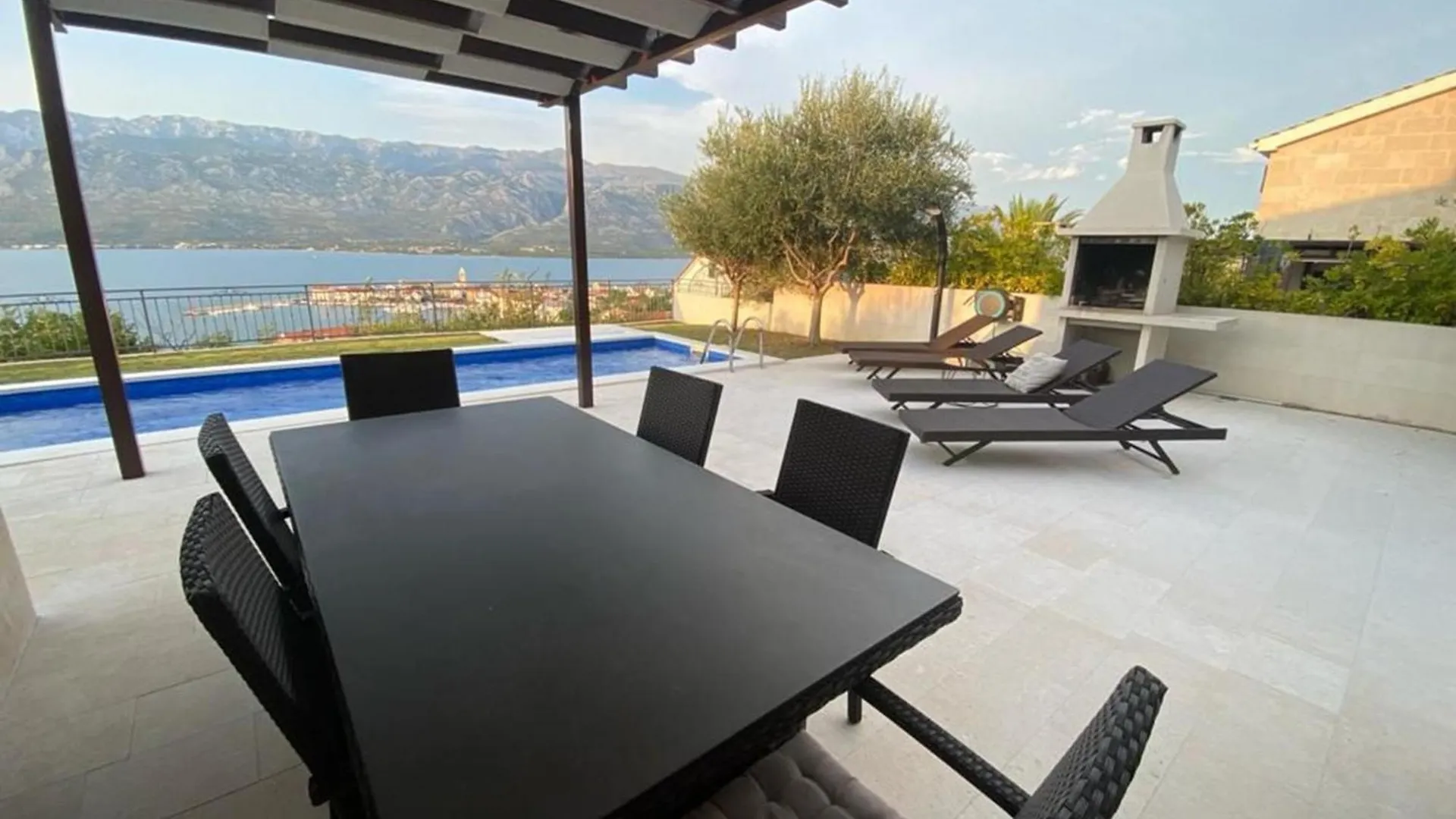 Mediterranean Villa With Pool, Beach, Panoramic View - By Traveler Tourist Agency Krk - Id 2509 Vinjerac