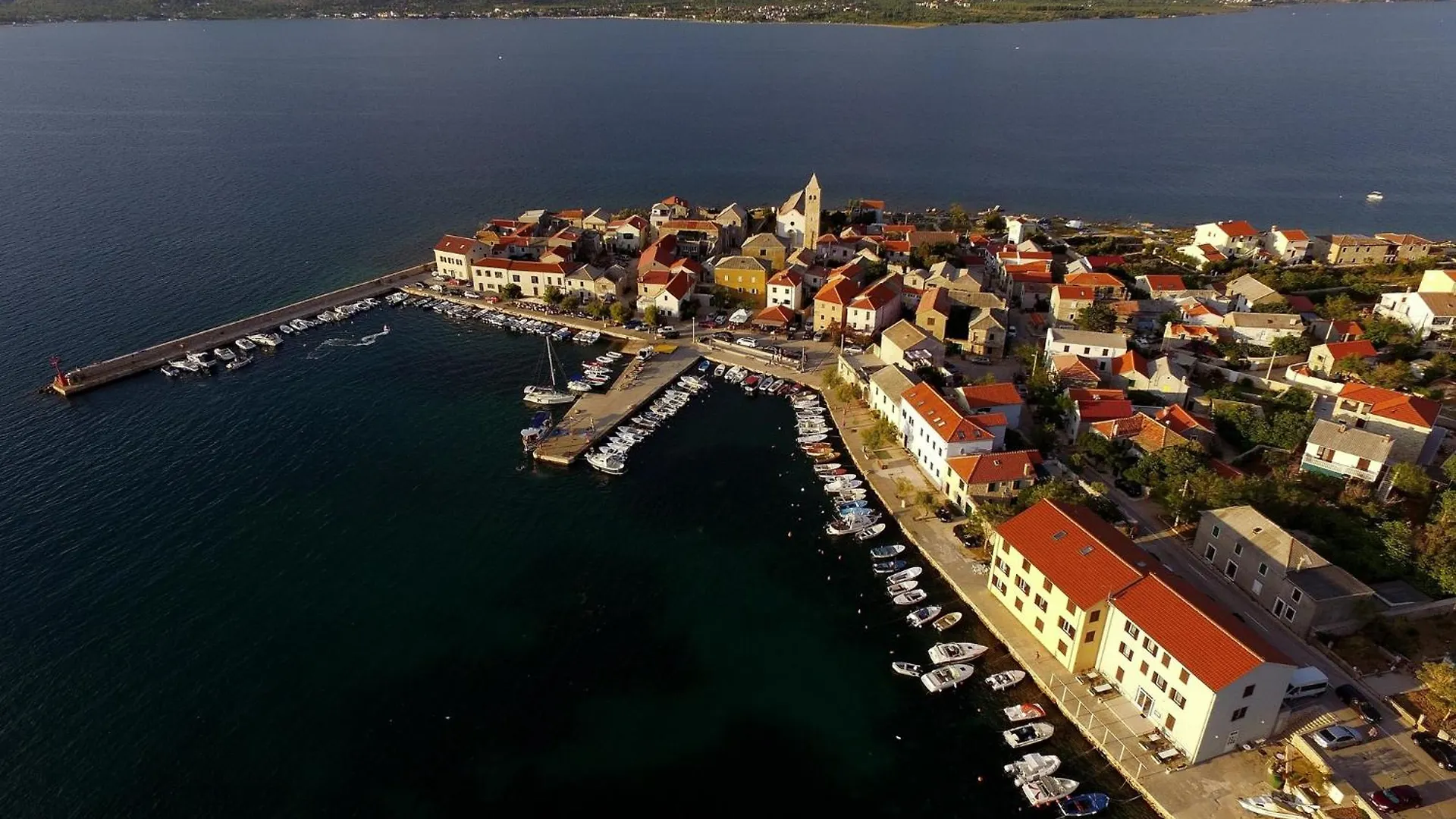 Mediterranean Villa With Pool, Beach, Panoramic View - By Traveler Tourist Agency Krk - Id 2509 Vinjerac 0*,  Chorvatsko