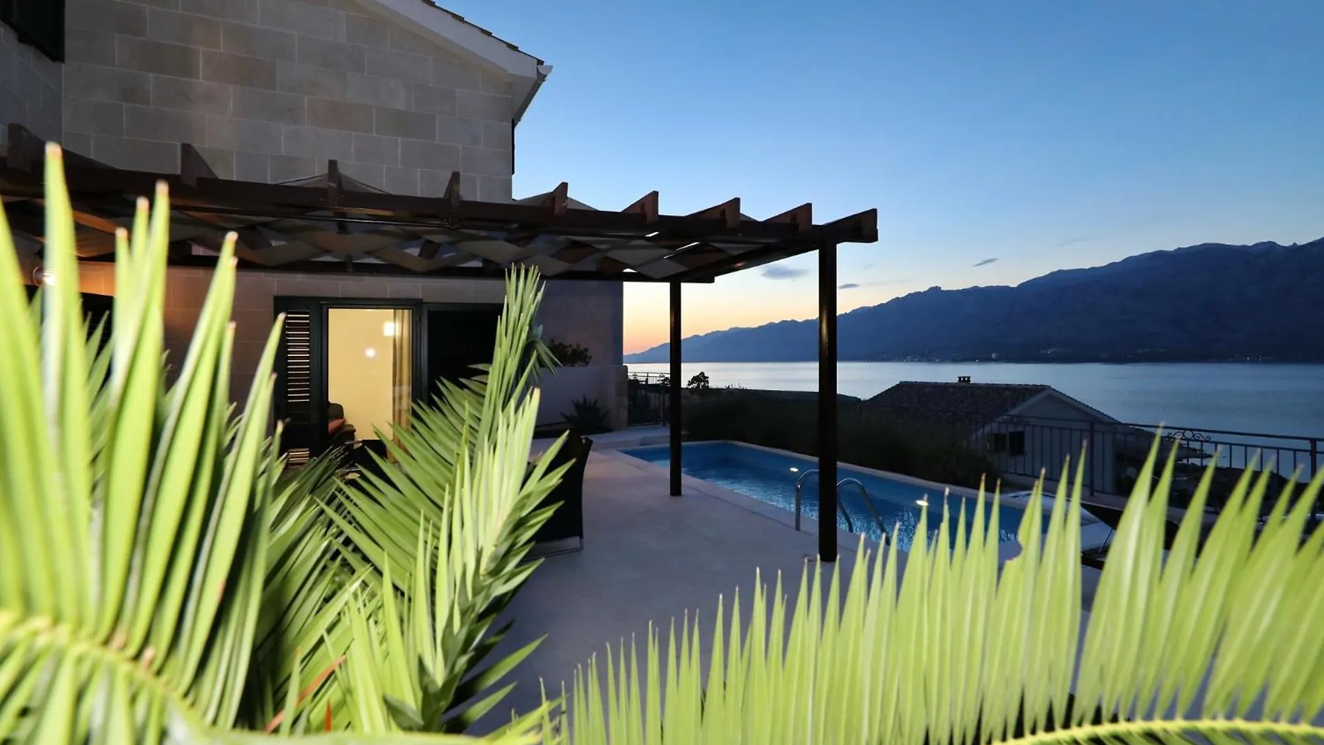 Mediterranean Villa With Pool, Beach, Panoramic View - By Traveler Tourist Agency Krk - Id 2509 Vinjerac