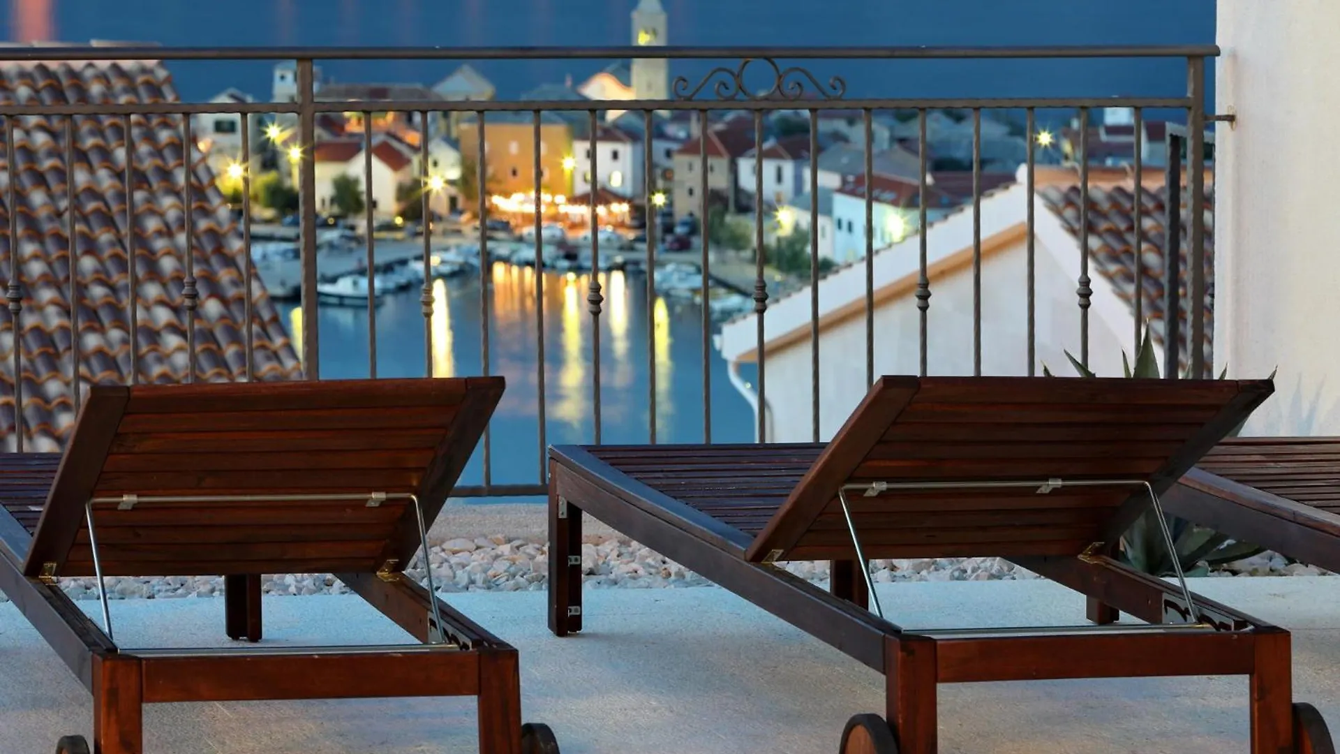 Mediterranean Villa With Pool, Beach, Panoramic View - By Traveler Tourist Agency Krk - Id 2509 Vinjerac